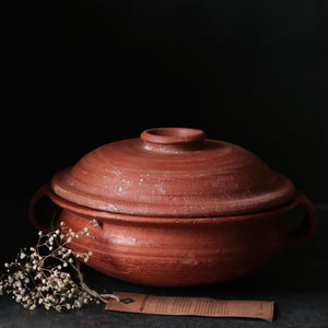 Clay Urali Pot with the lid